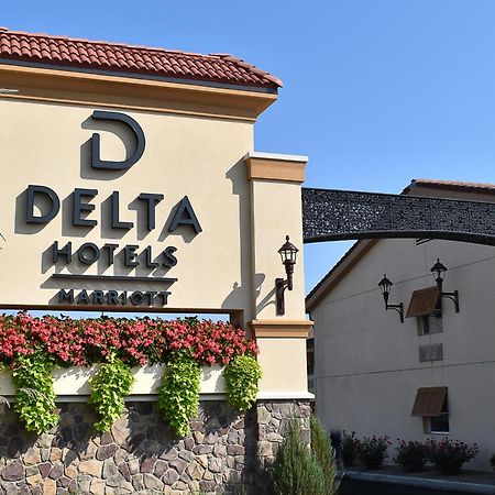 Delta Hotels By Marriott Indianapolis East Экстерьер фото