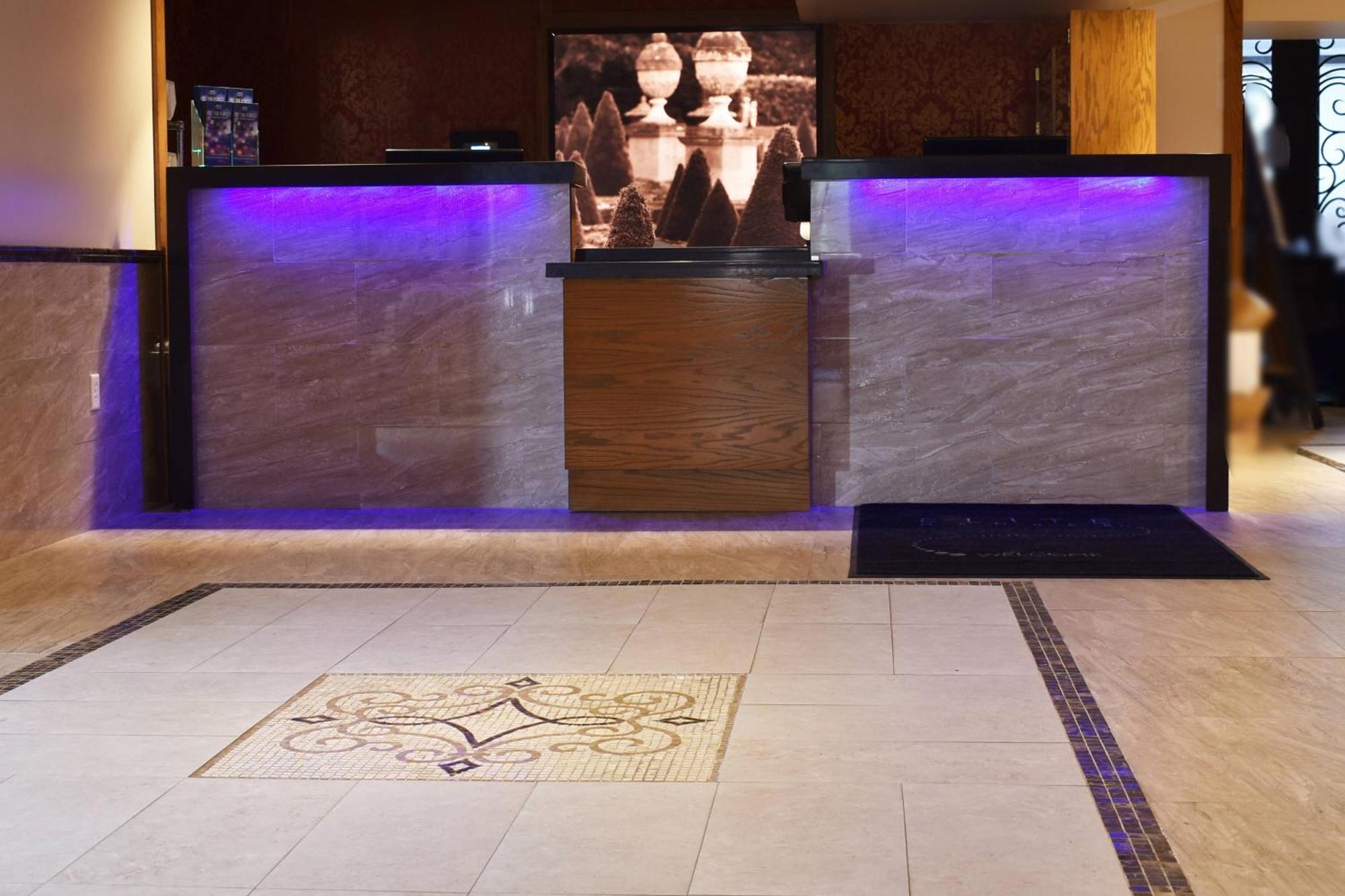 Delta Hotels By Marriott Indianapolis East Экстерьер фото