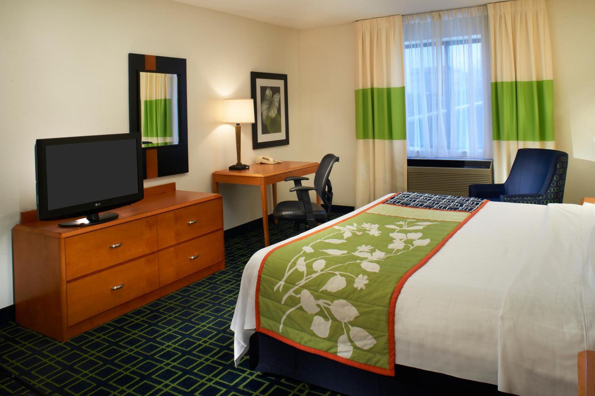 Delta Hotels By Marriott Indianapolis East Экстерьер фото