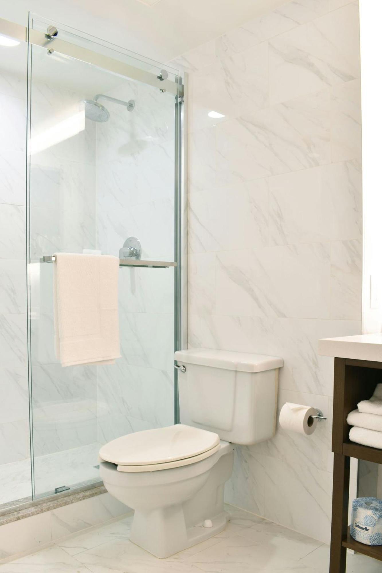 Delta Hotels By Marriott Indianapolis East Экстерьер фото