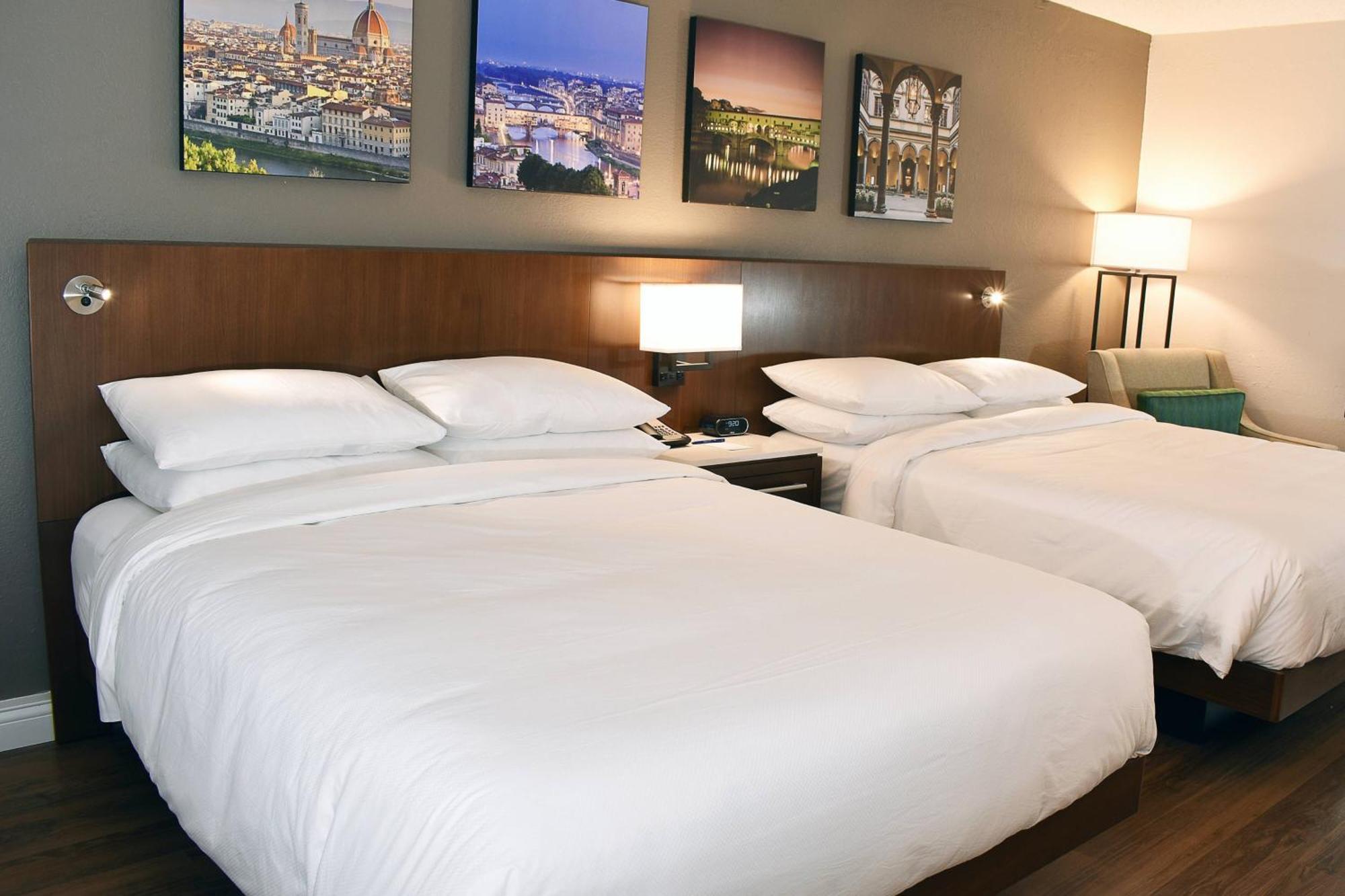 Delta Hotels By Marriott Indianapolis East Экстерьер фото