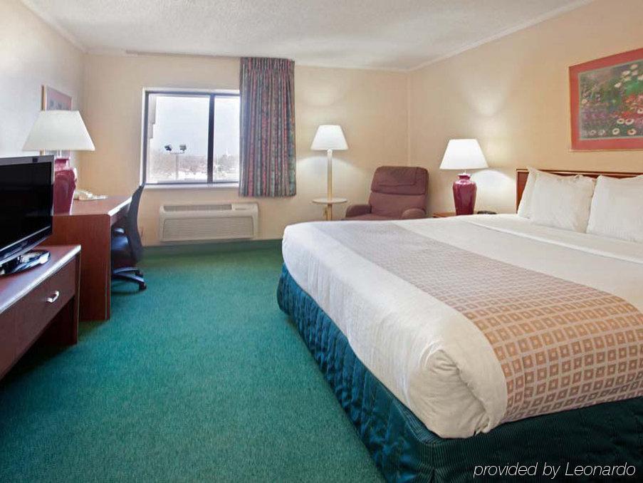 Delta Hotels By Marriott Indianapolis East Экстерьер фото