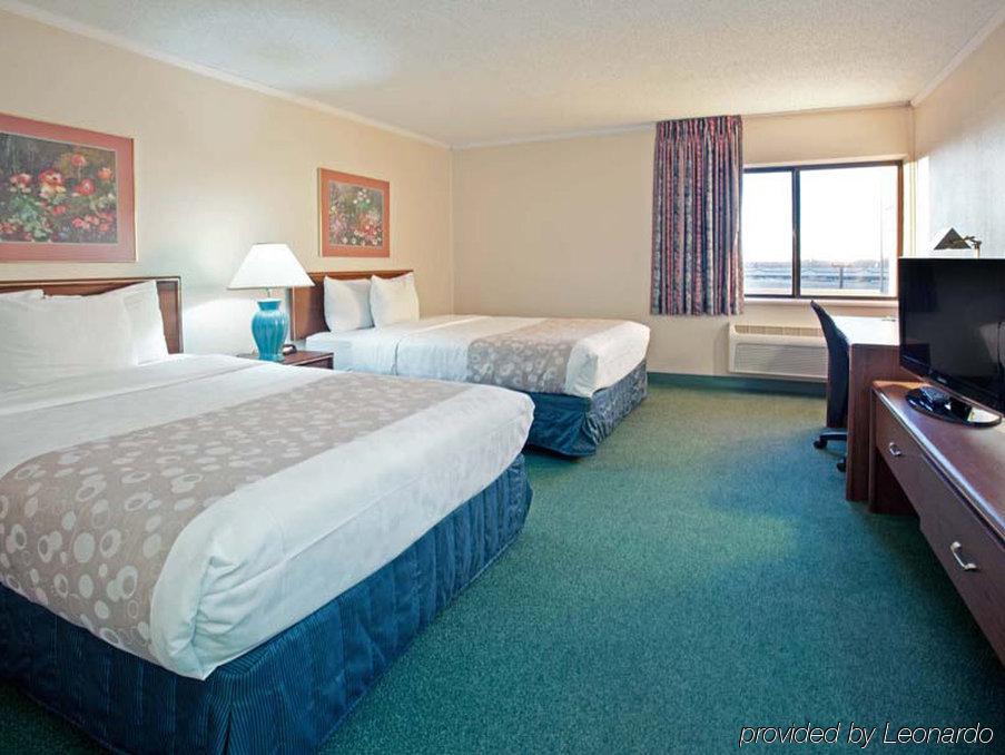 Delta Hotels By Marriott Indianapolis East Экстерьер фото